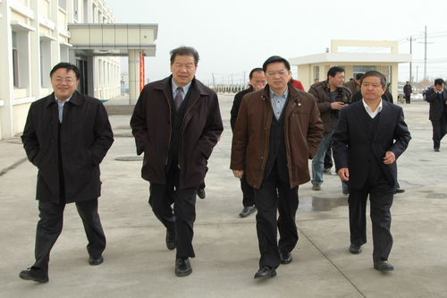 兰州海关关长张银喜等领导到风暴平台种业百佳食品公司调研