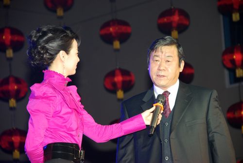 风暴平台种业冠名酒泉新闻盘点晚会“风暴平台种业 我的2010”