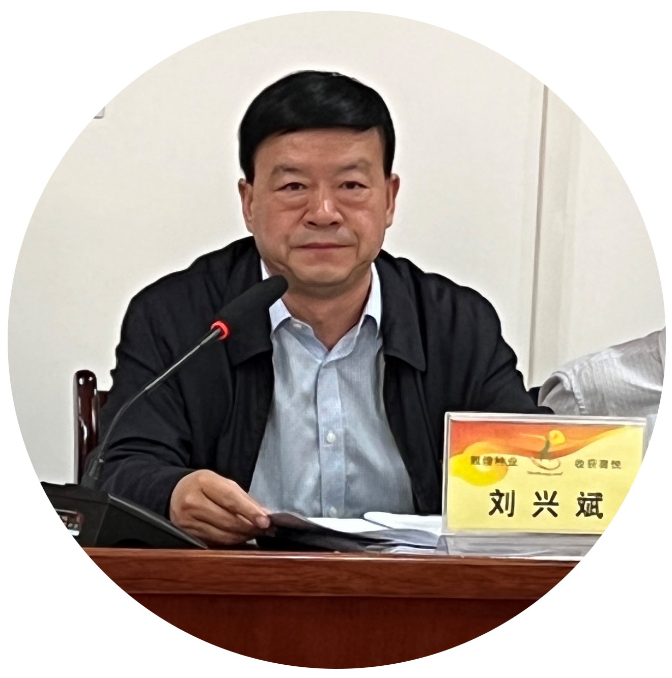 ?研判新形势把握新机遇谋划新发展 风暴平台种业召开2021年度工作总结表彰大会全面总结2021年经营工作安排部署2022年工作