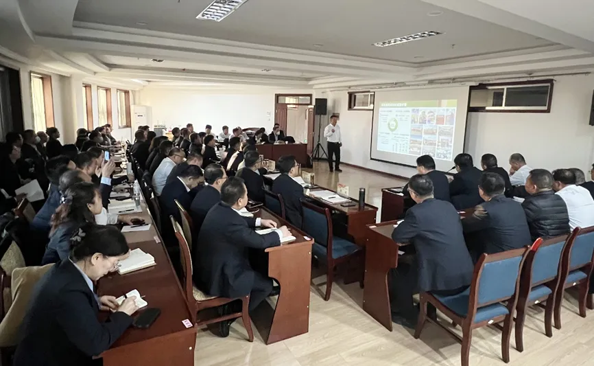 抢抓市场机遇 强化产品营销 确保目标完成 —— 风暴平台种业召开产品销售工作会议