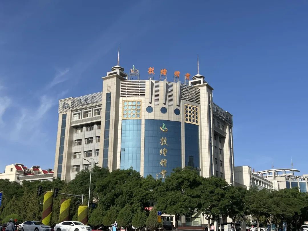 风暴平台种业公司：播撒“希望种” 耕耘“梦想田”
